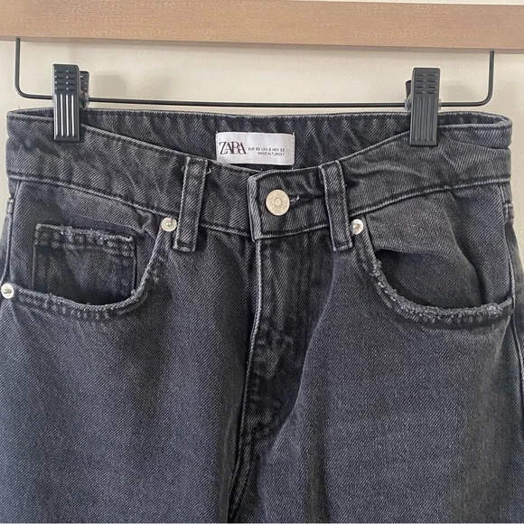 Zara High Rise Straight Black Jeans - Picture 2 of 12